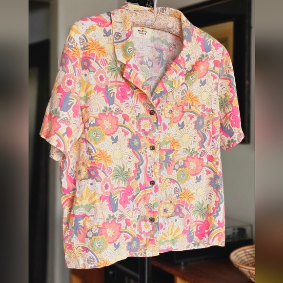 Marine Layer Women's Groovy Button Down Cropped Short Sleeve Shirt - Picture 2 of 5